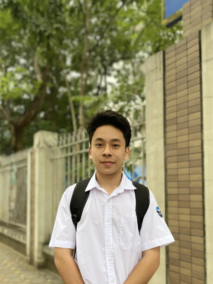 https://cafefcdn.com/203337114487263232/2023/11/26/nam-sinh-2149-1701042472202-1701042472429623593880.jpg